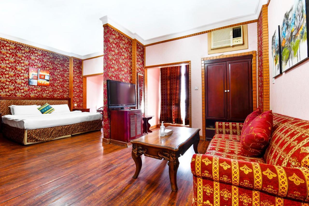 Moon Plaza Hotel