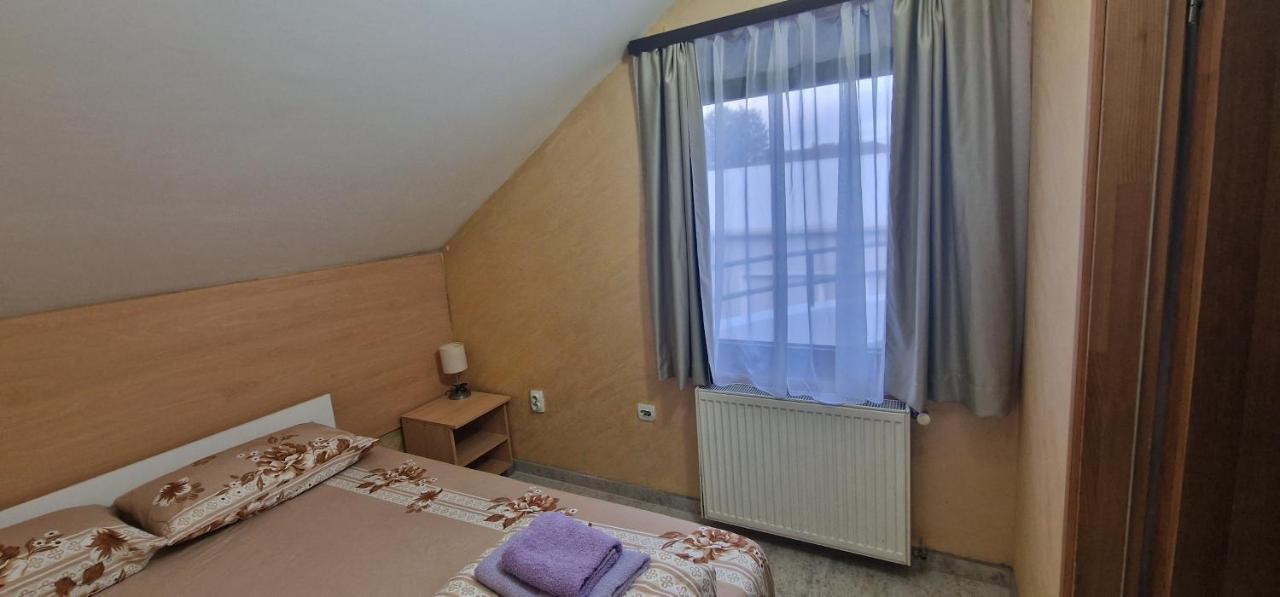 Rooms Green Set