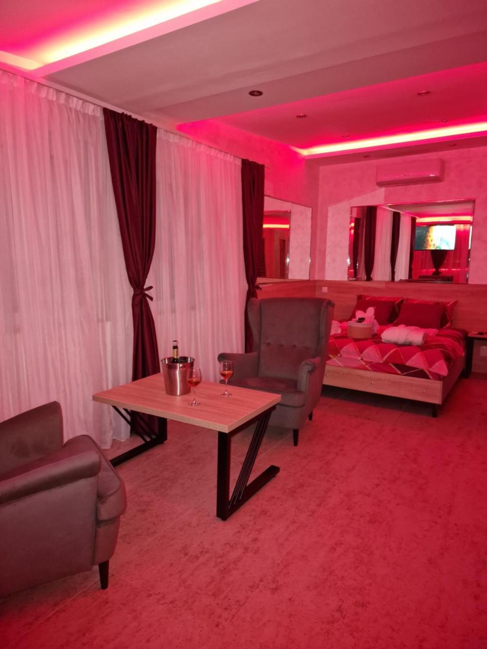 Rooms Green Set