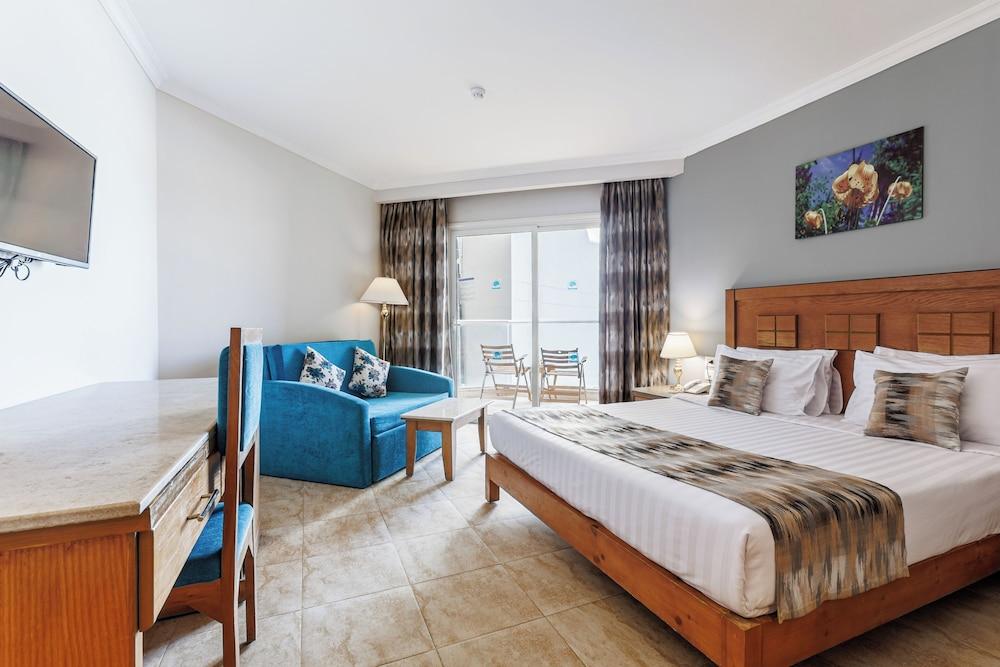 Hawaii Caesar Dreams Resort & Aqua Park