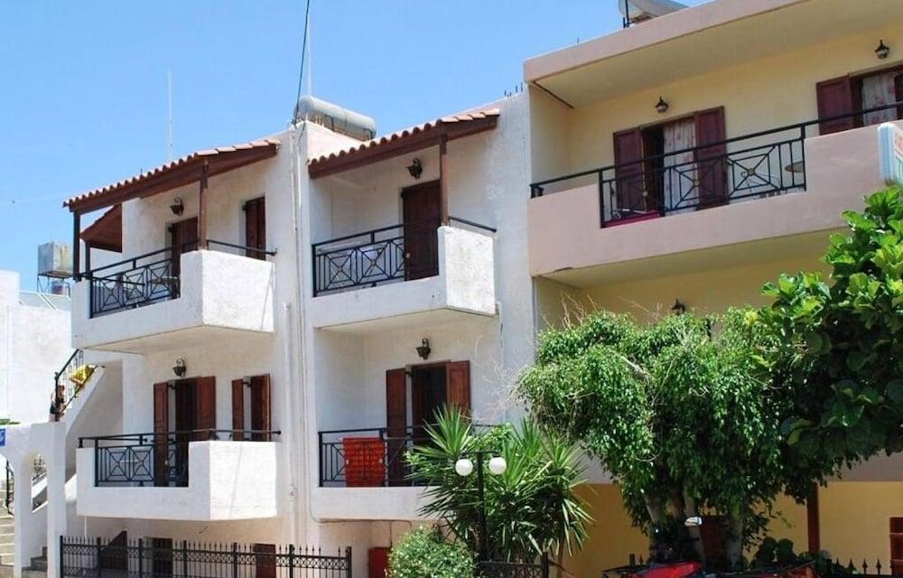 Koula Apartments