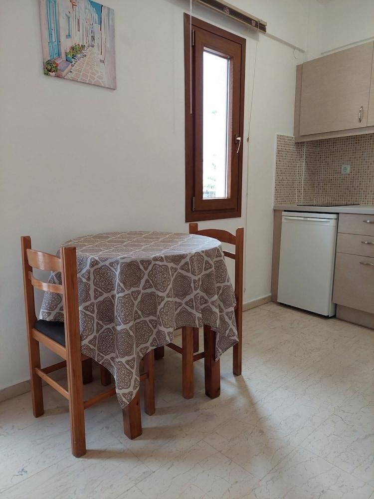 Koula Apartments