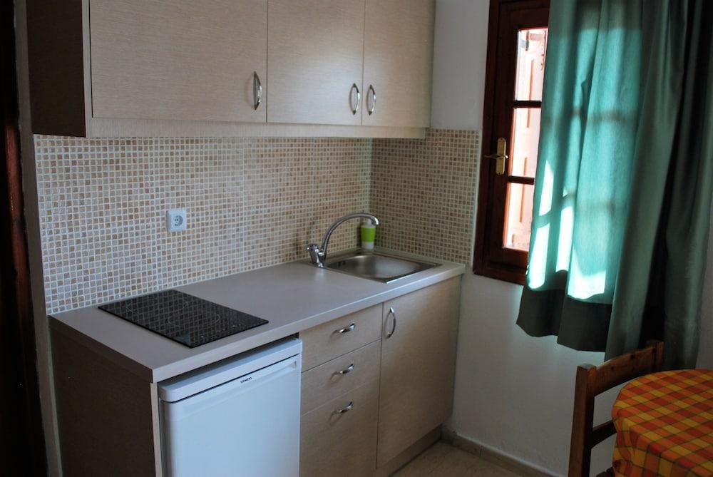 Koula Apartments