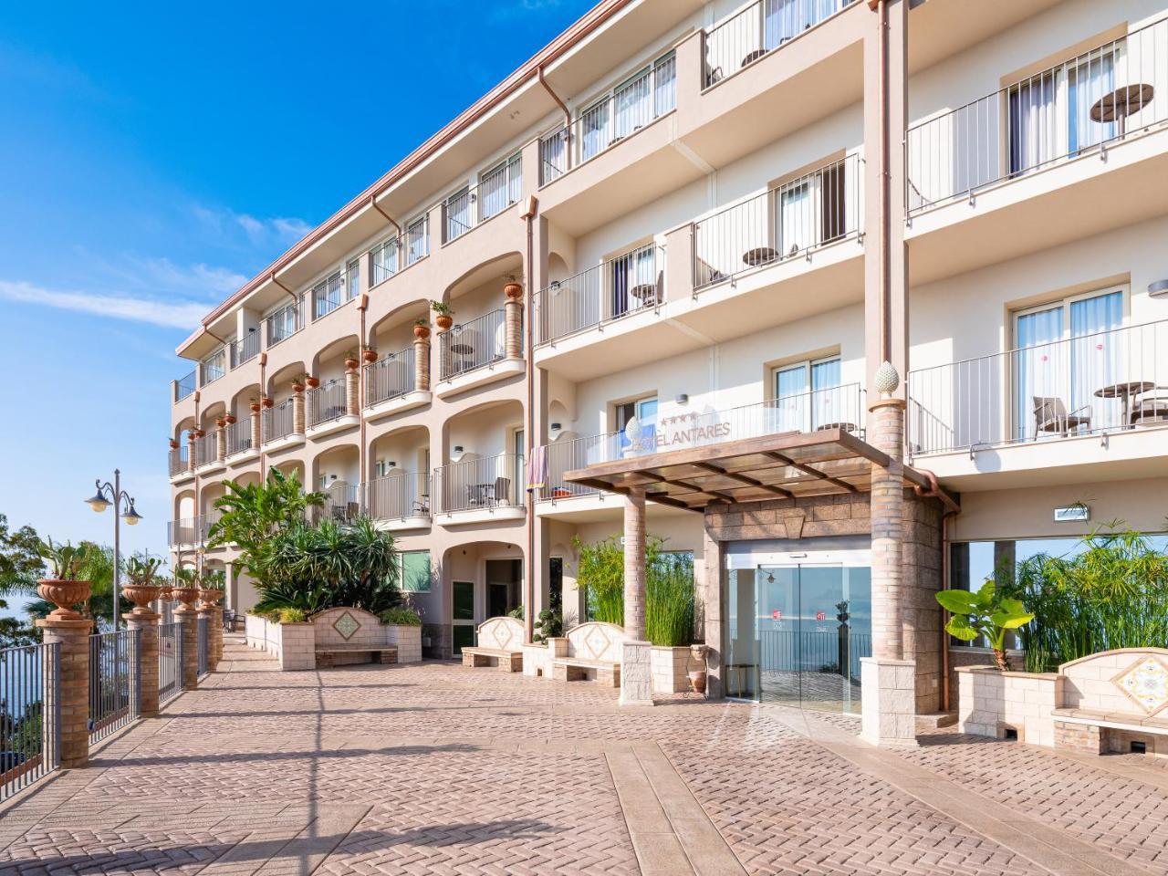 Hotel Antares