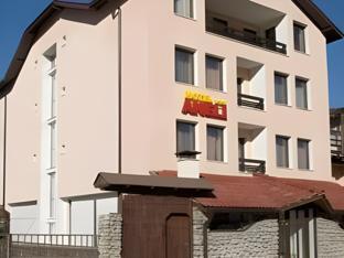 Aneli Hotel