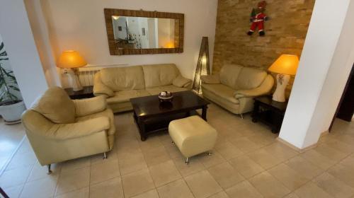 Aneli Hotel
