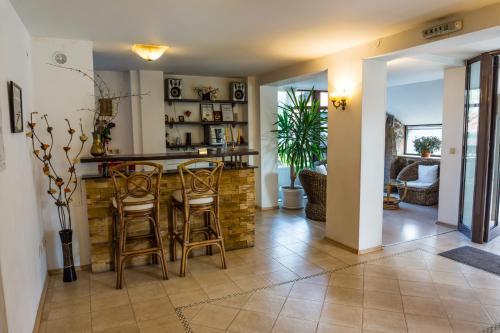 Aneli Hotel