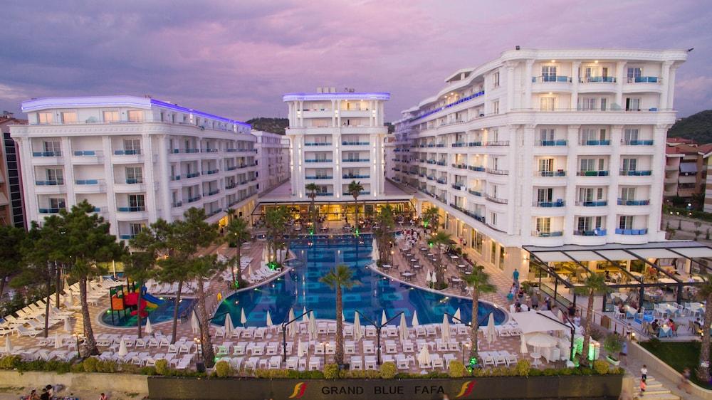 Grand Blue Fafa Resort