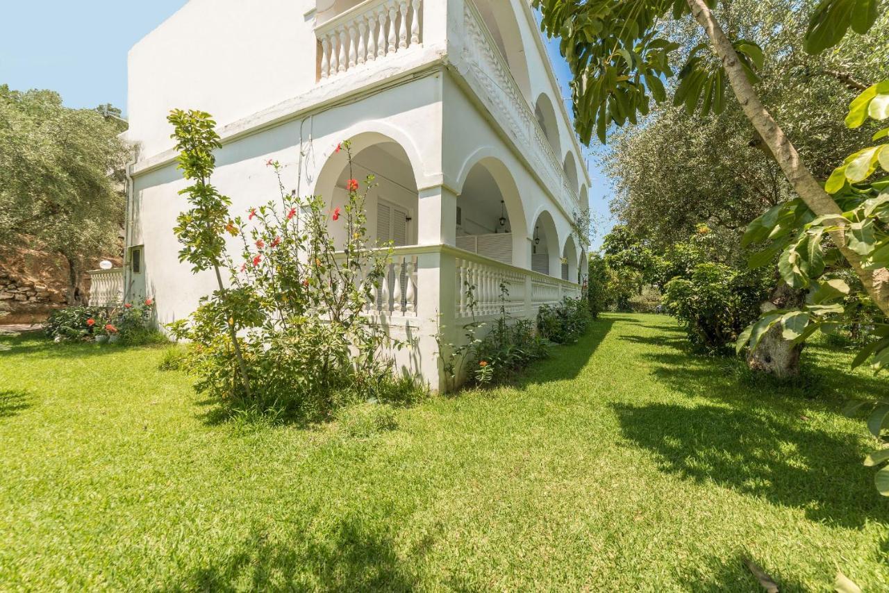 Zante Ruassi Studios