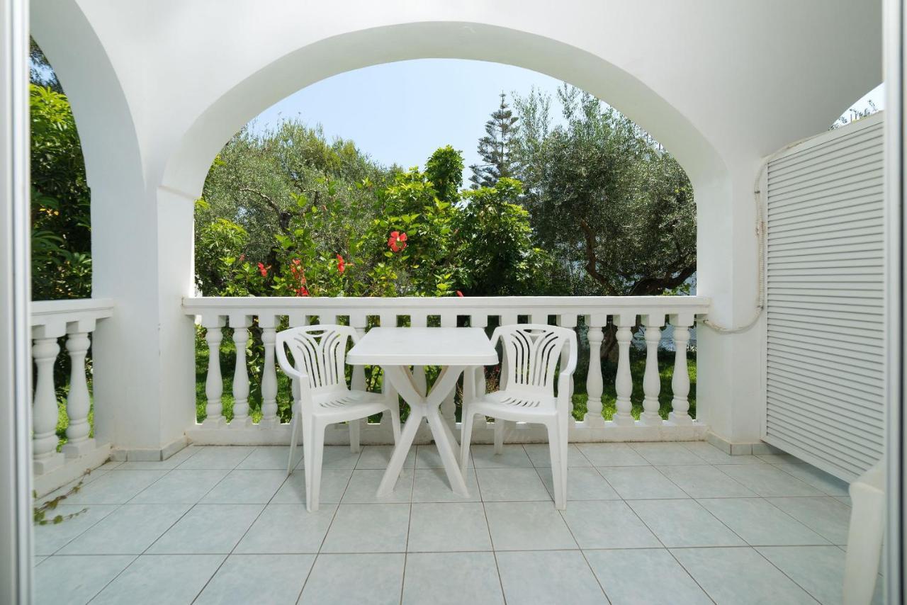Zante Ruassi Studios