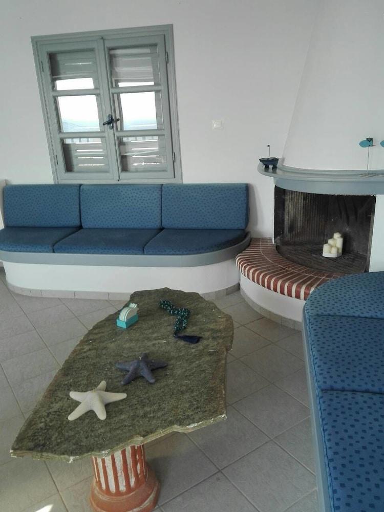 Villa Lambros