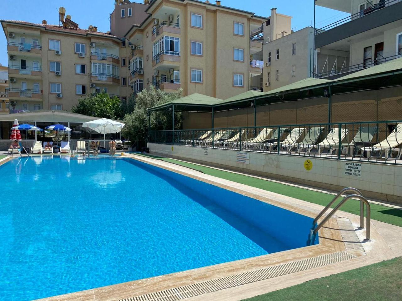 Isabella Aparthotel