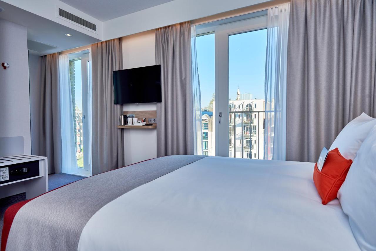 Holiday Inn Express Amsterdam-City Hall