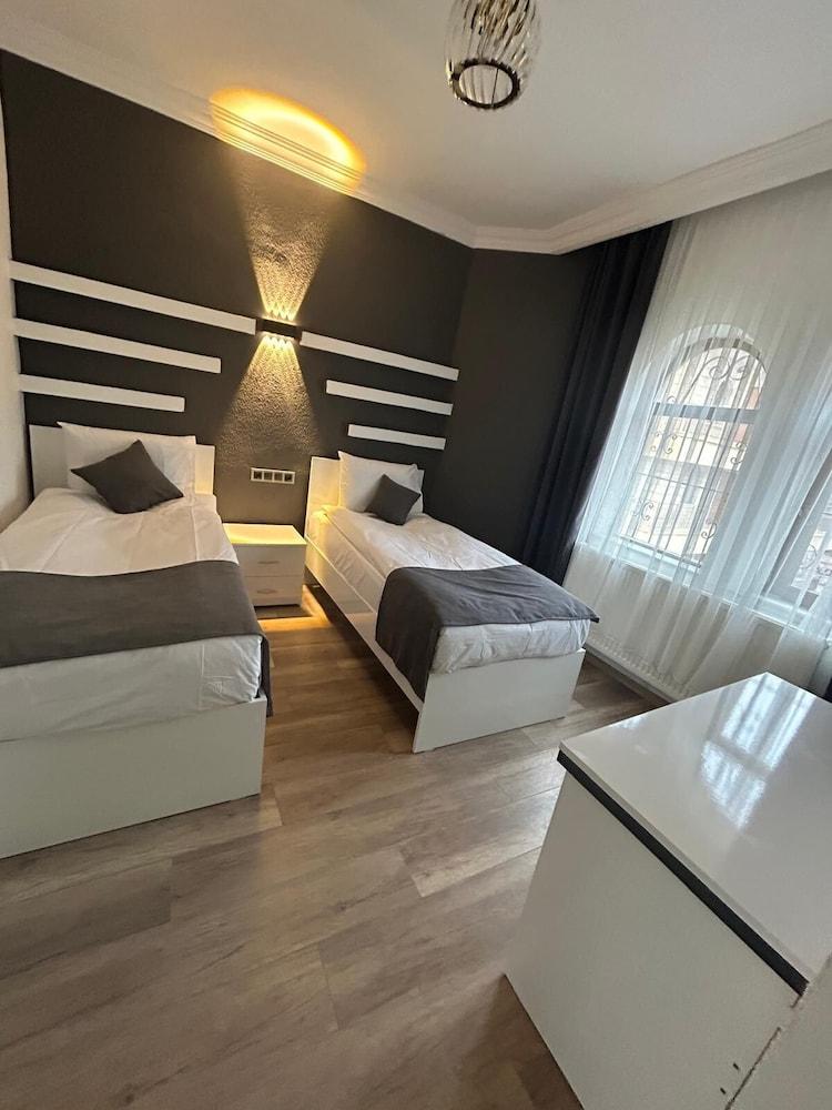 Loopy Lodge Hotel