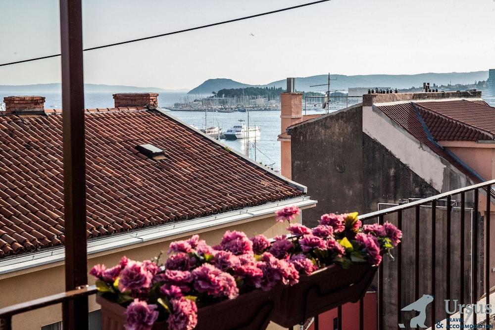 Royal View Apartment