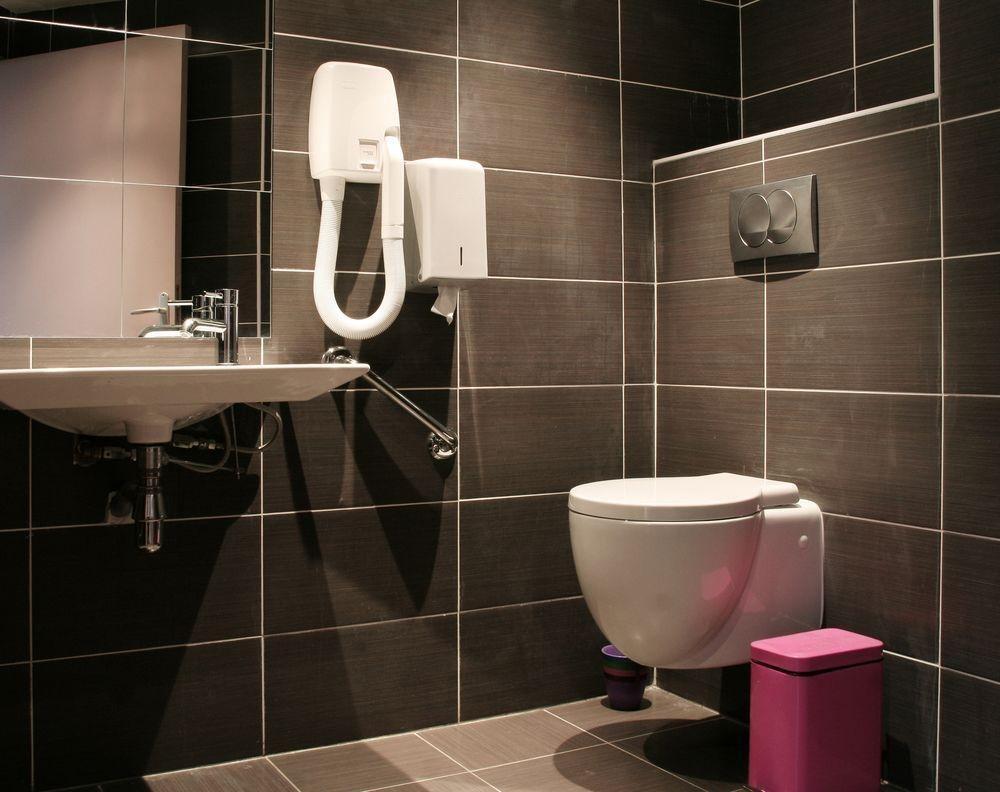 Oops! Design Hostel