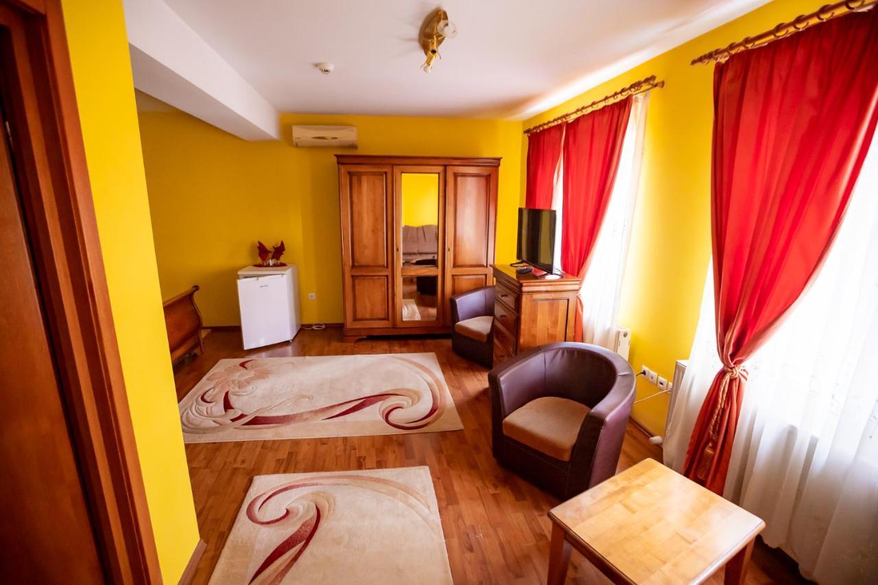 Pension Noroc Si Fericire