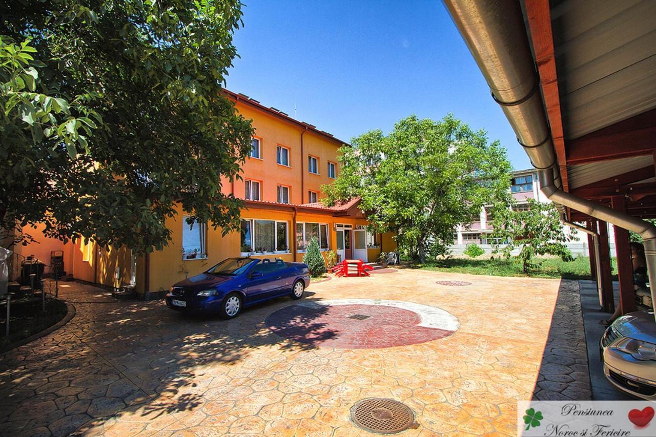 Pension Noroc Si Fericire