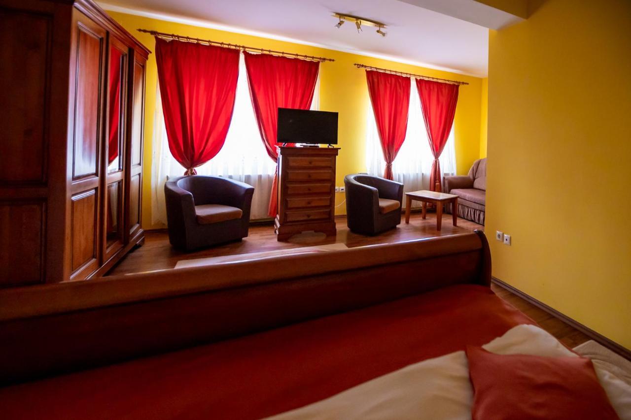 Pension Noroc Si Fericire