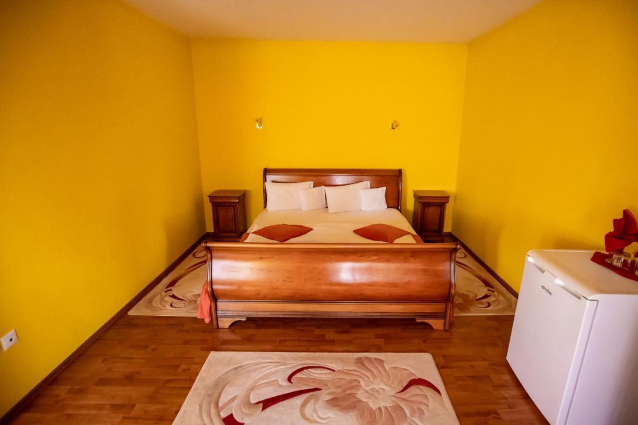 Pension Noroc Si Fericire