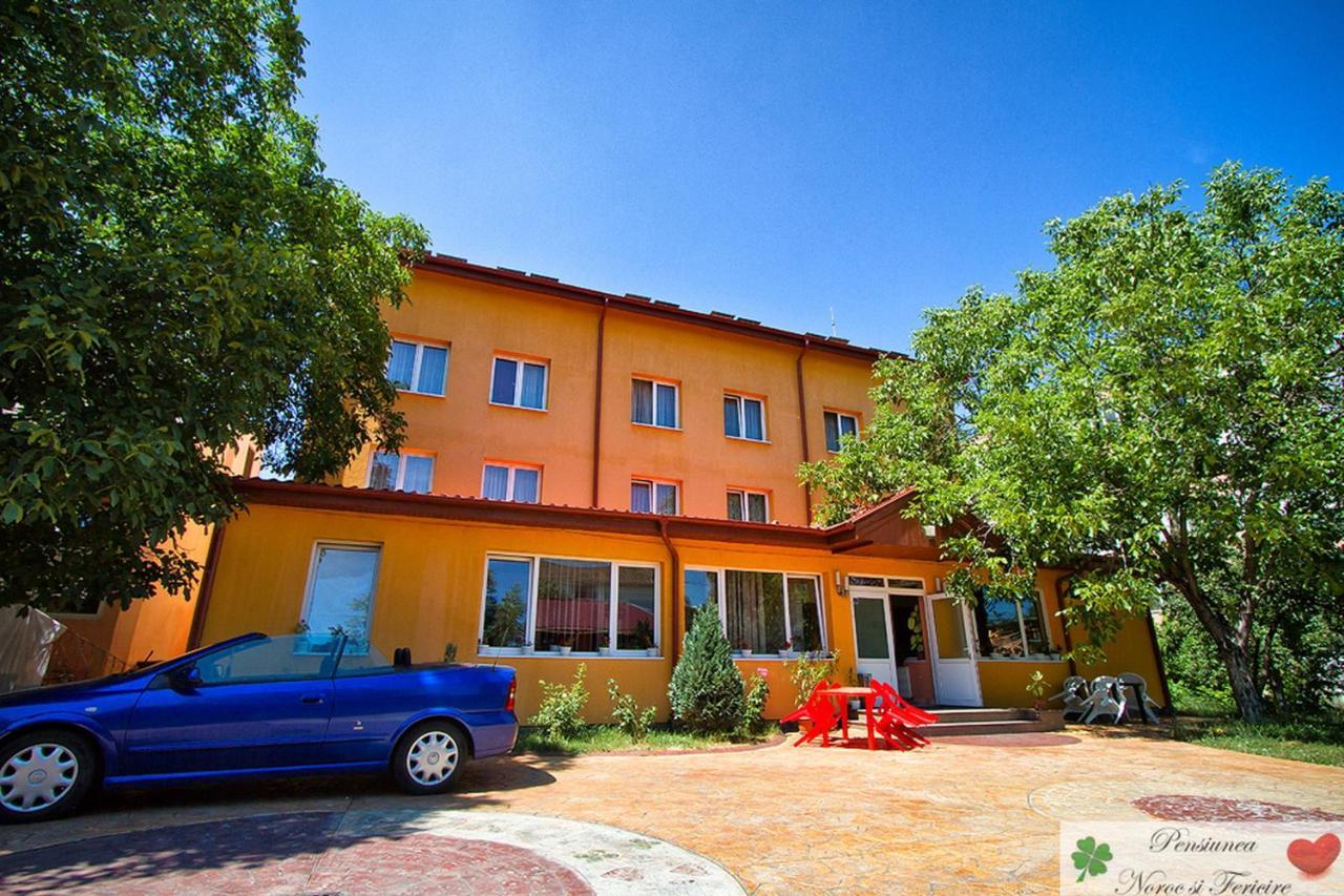 Pension Noroc Si Fericire