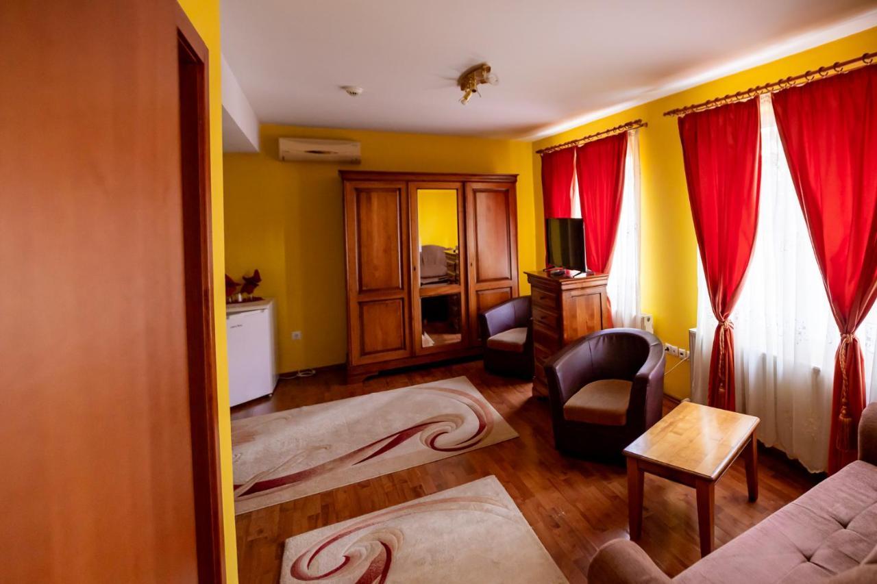 Pension Noroc Si Fericire