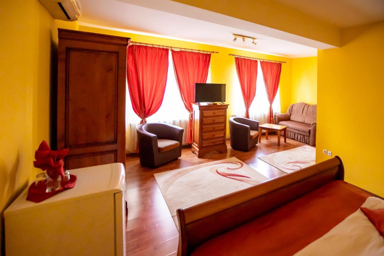Pension Noroc Si Fericire