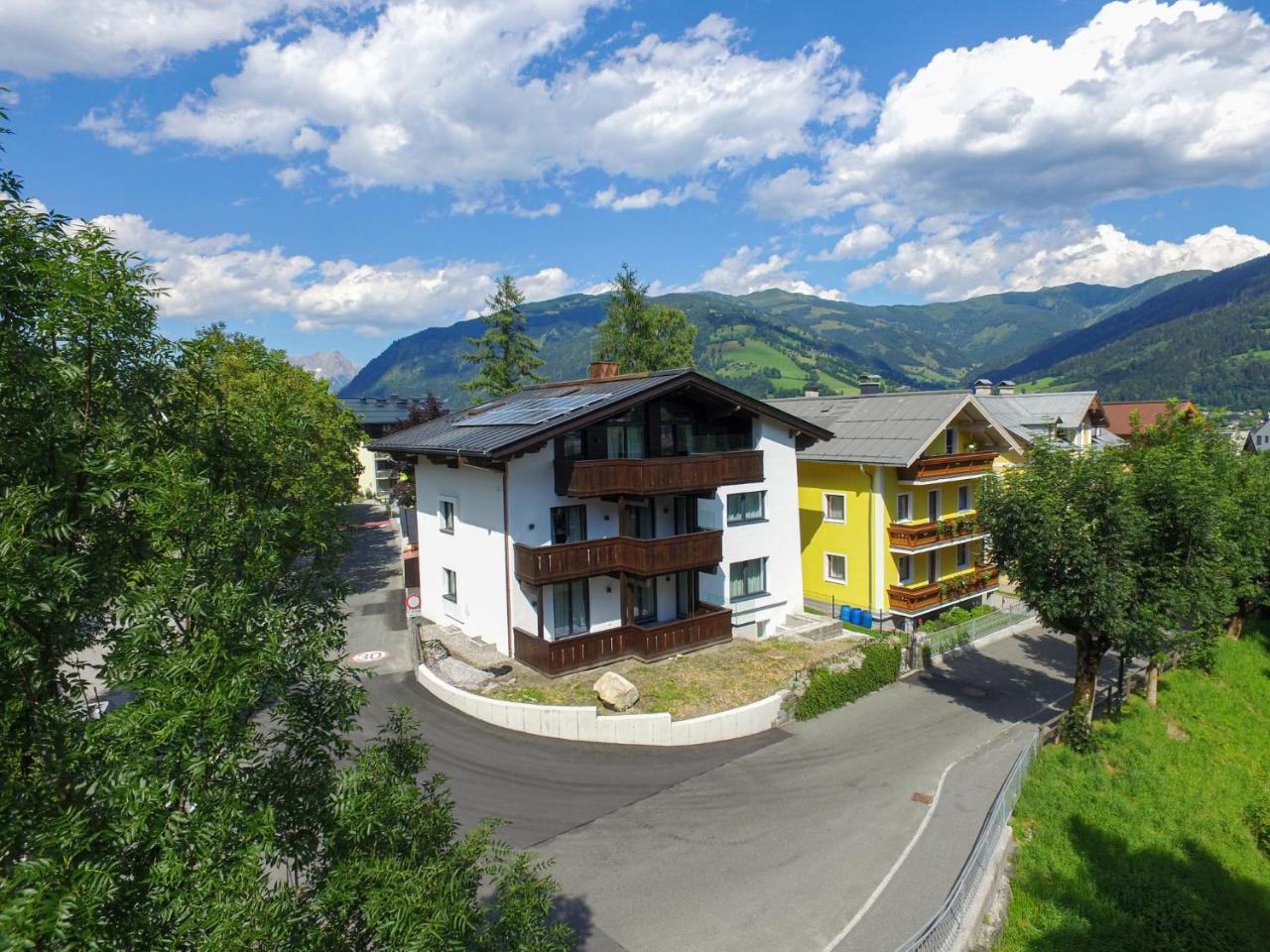 Finest Villa Zell Am See by All In One Apartments