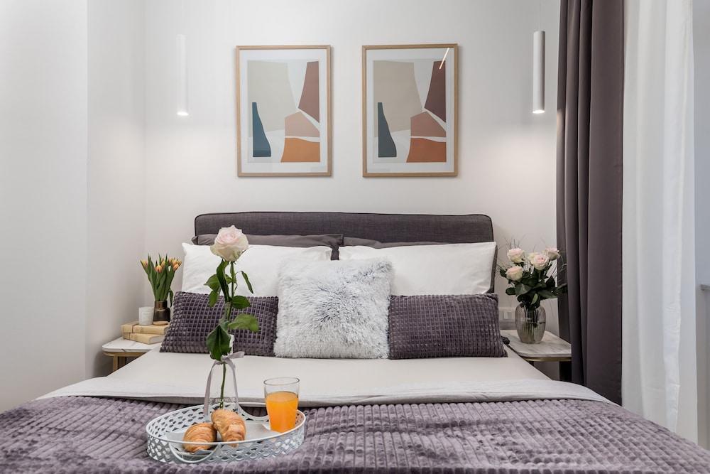 Saint Vitus Apartments With Balcony