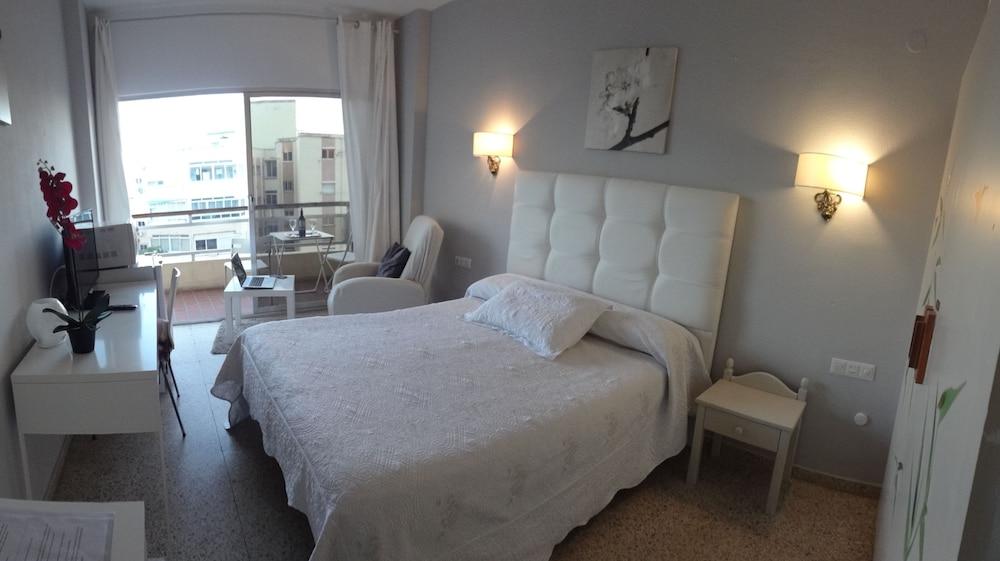 Carlos Rooms (Adults only)