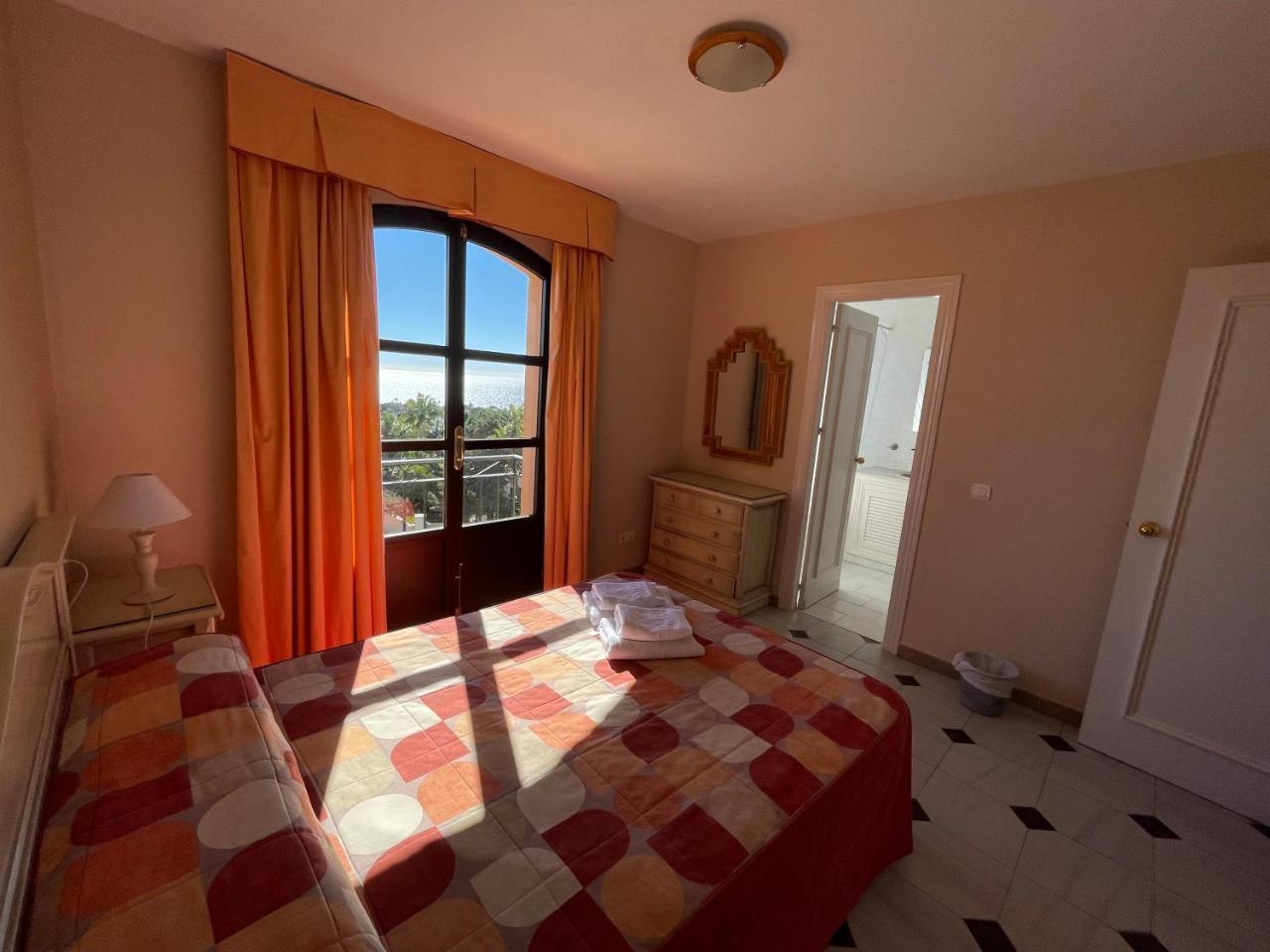 Apartamentos El Toro