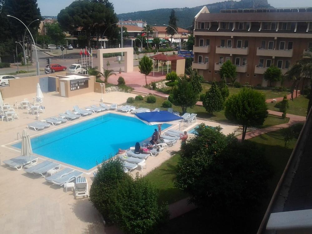 Ares Dream Hotel
