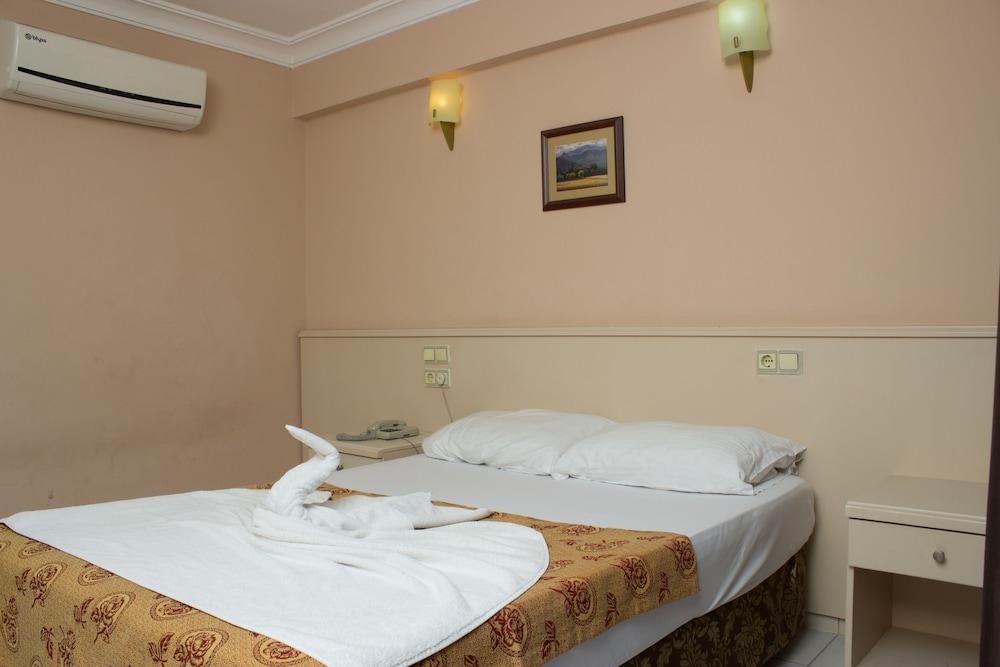 Ares Dream Hotel