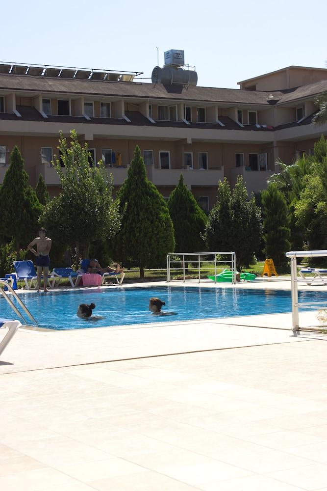 Ares Dream Hotel