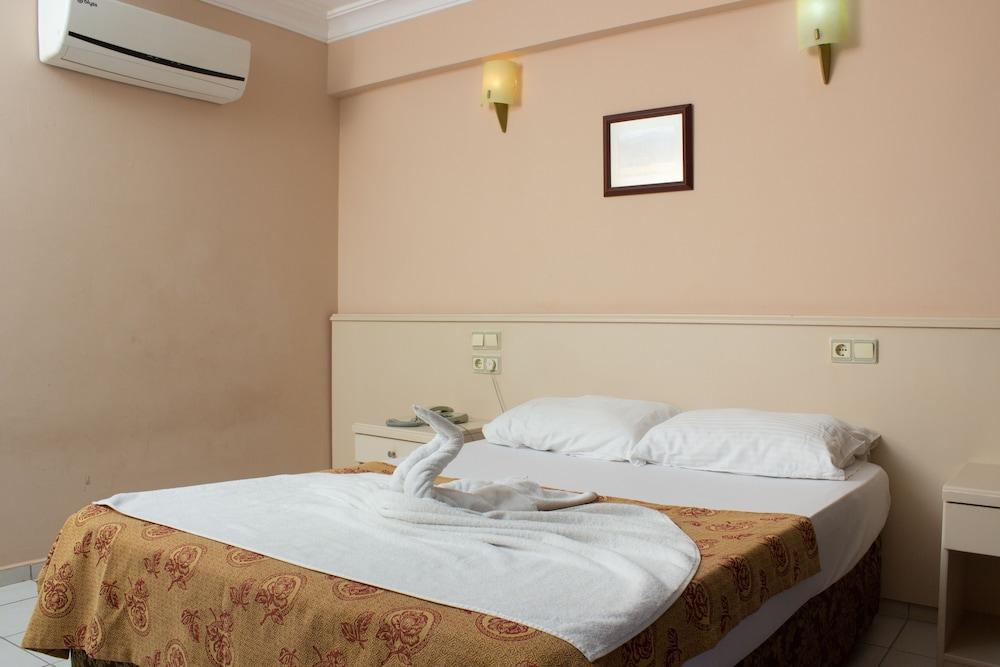 Ares Dream Hotel
