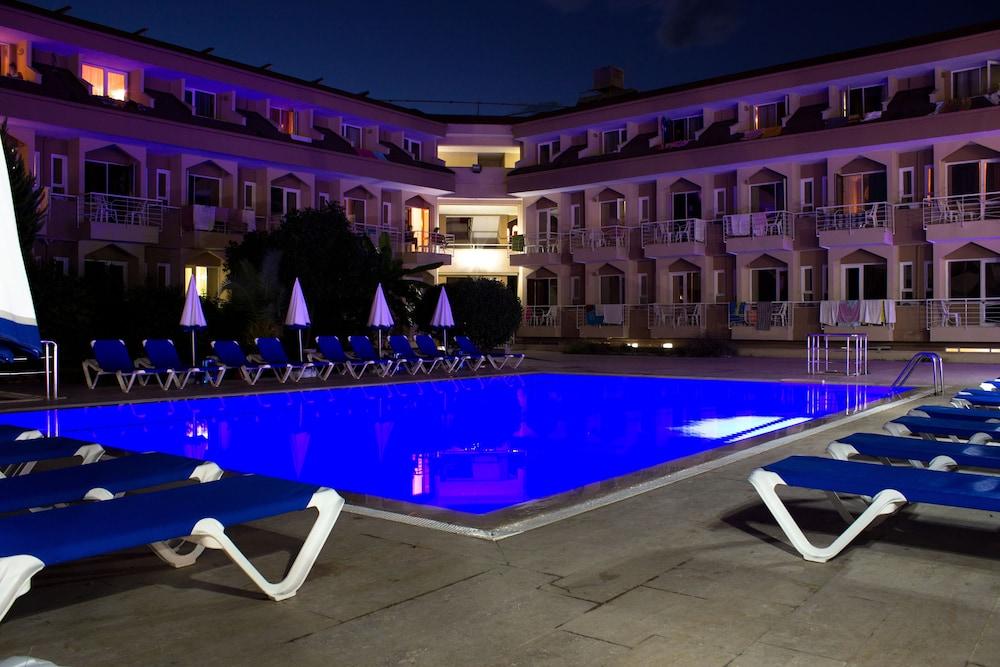 Ares Dream Hotel