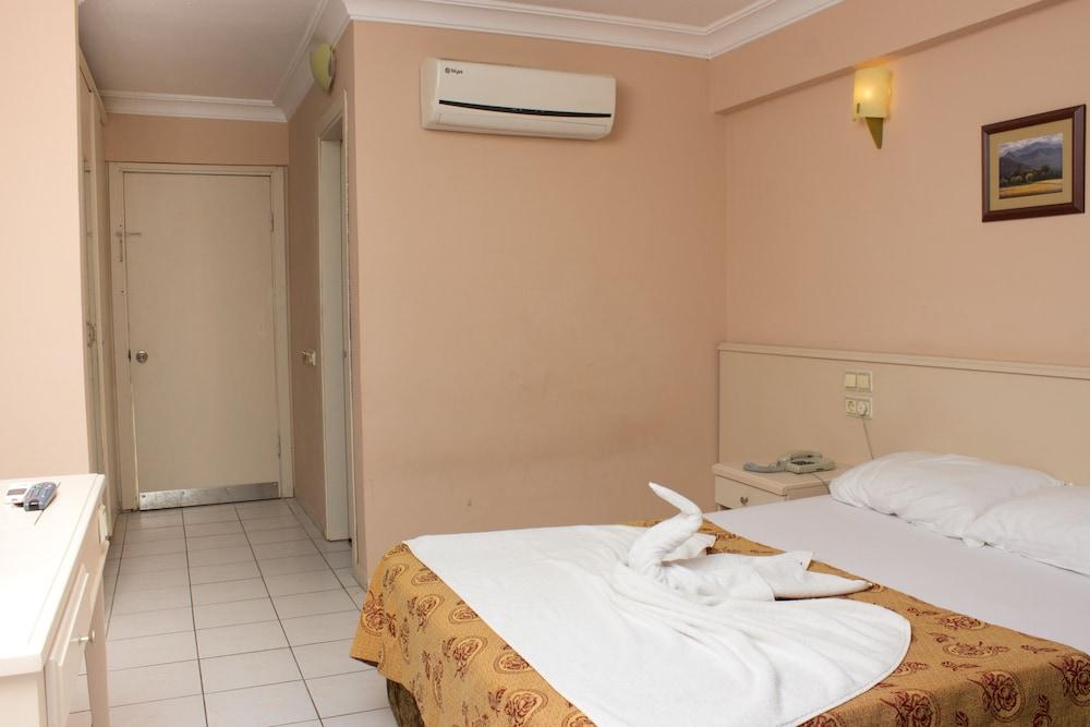 Ares Dream Hotel