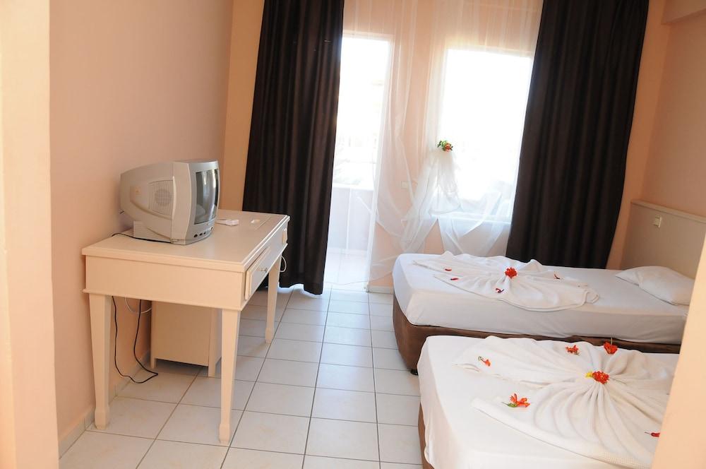 Ares Dream Hotel