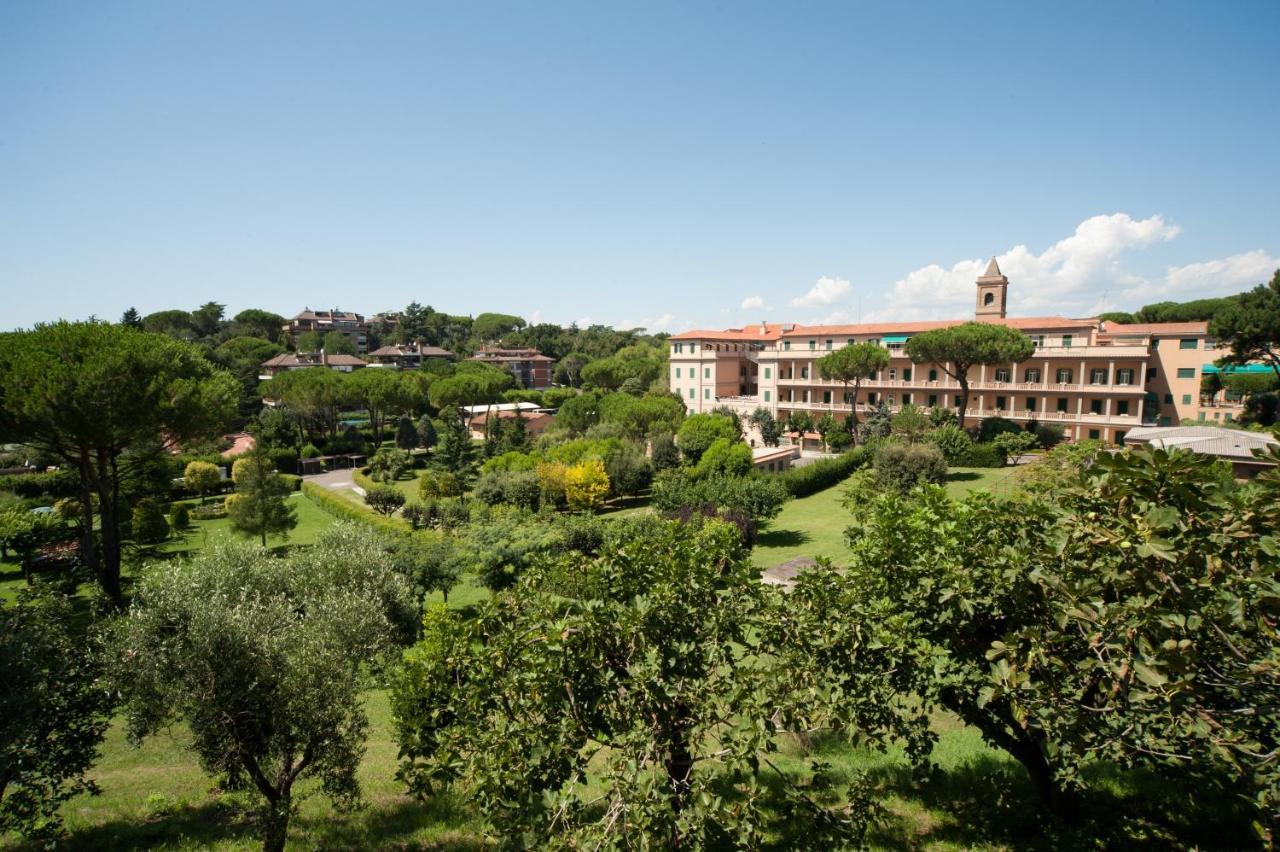 Mons Aureus Resort