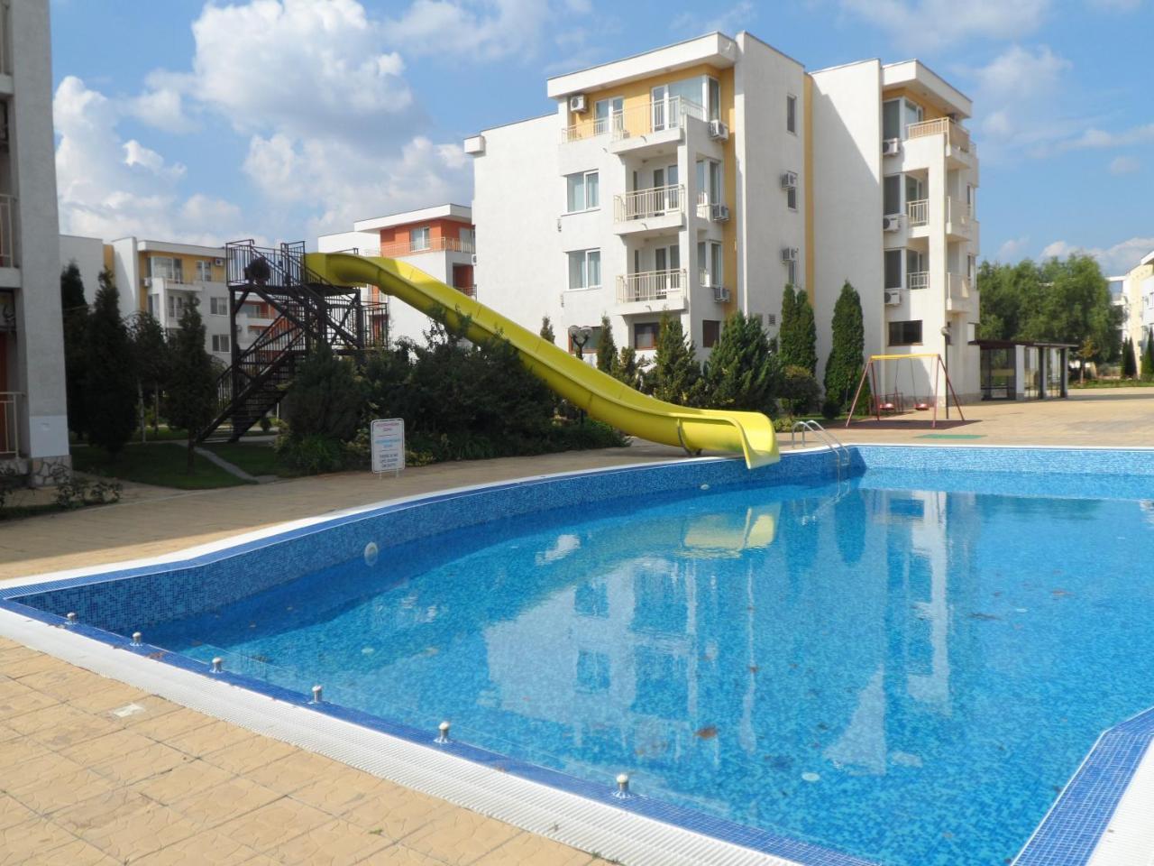 Studiq Nesebyr Fort Klub