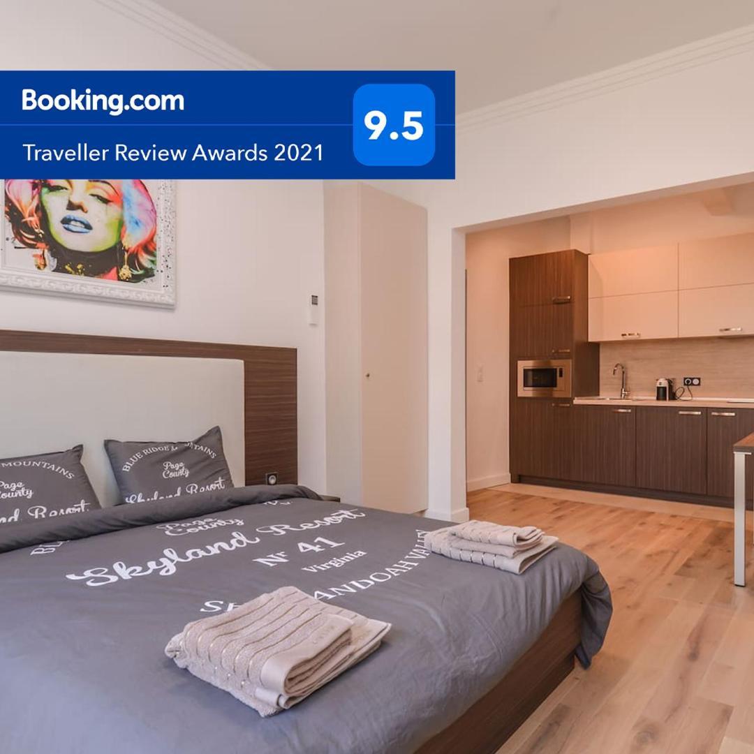 Mocca Studio Next To Crystal Garden & Russian Church