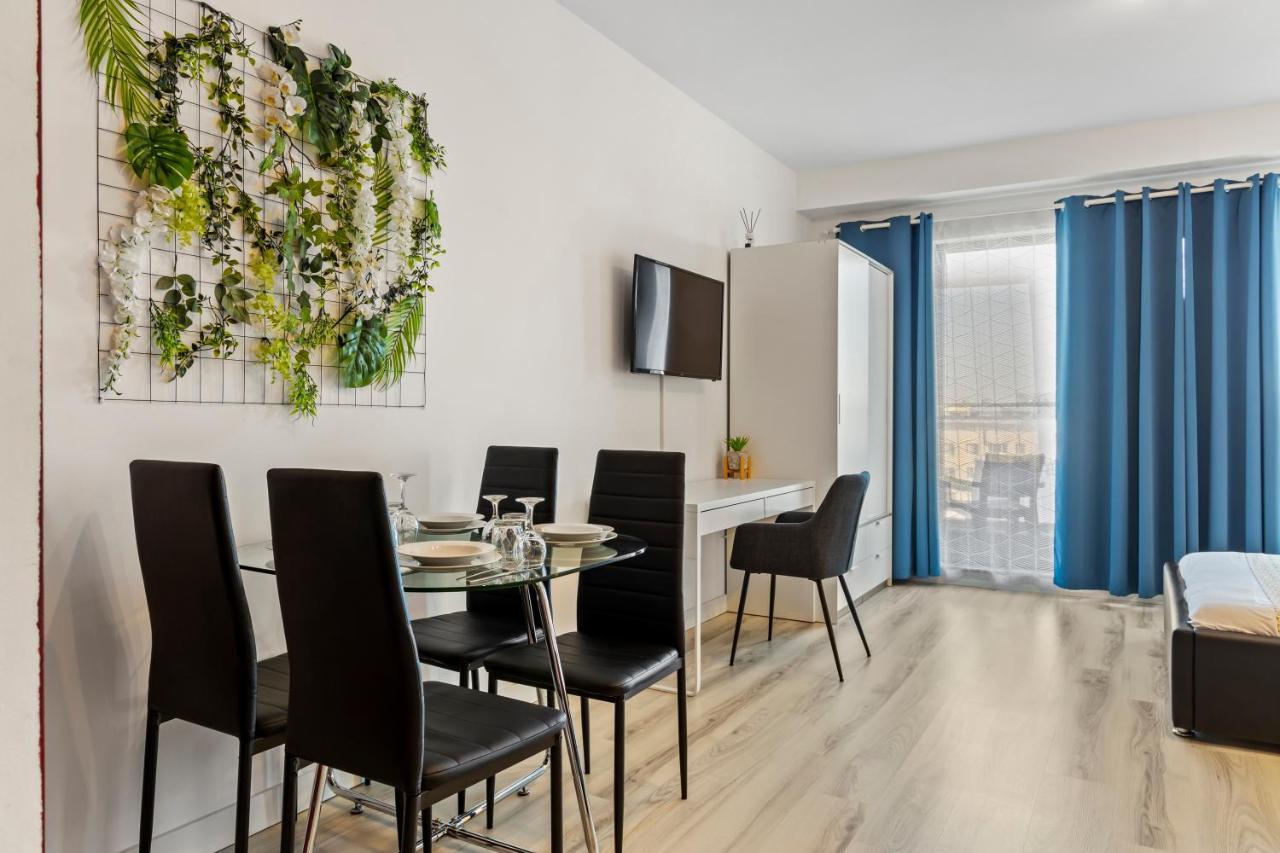 Aquarius: Upscale Flat In The Heart Of Bucharest!