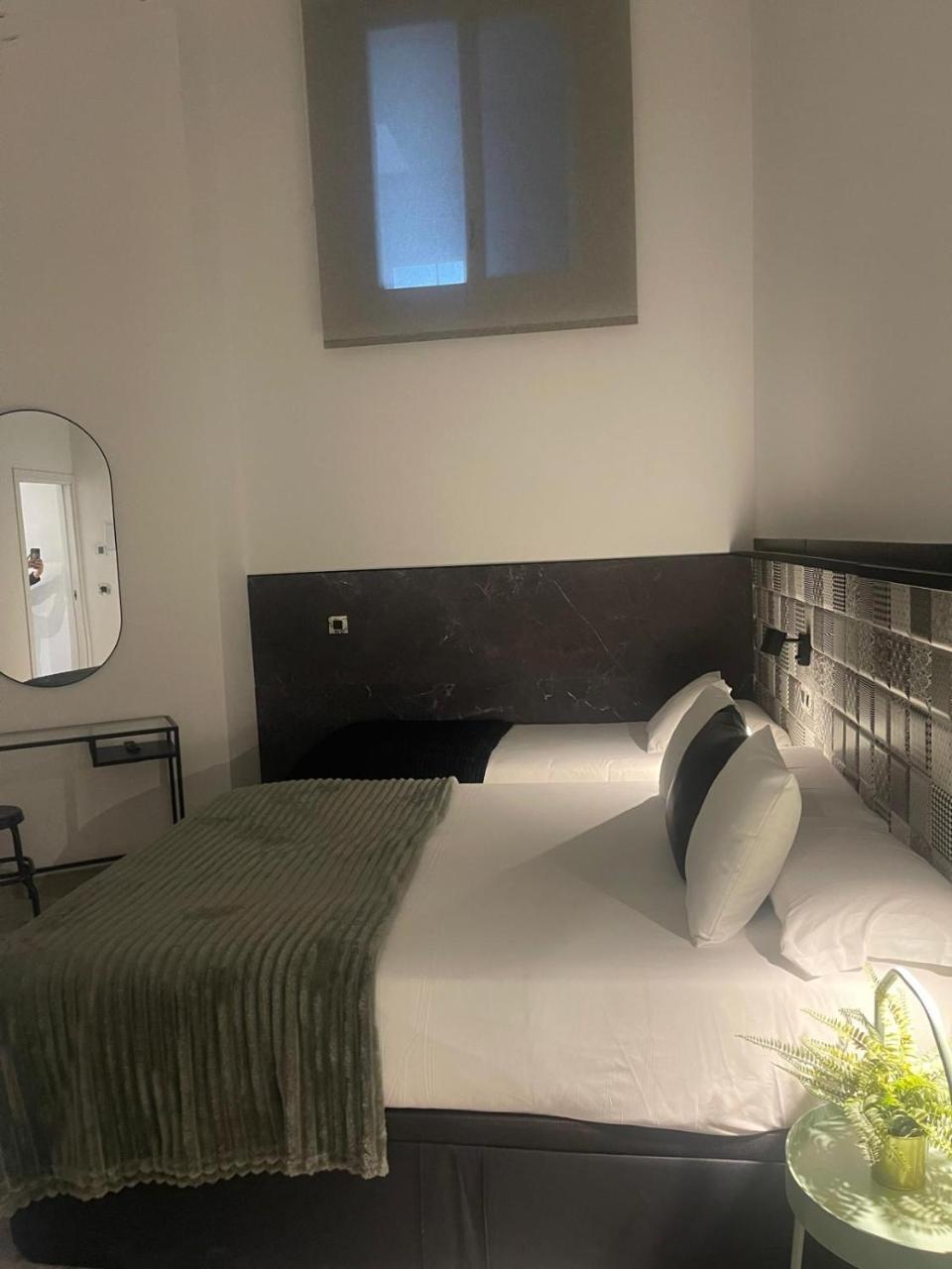 Hotel Riojano