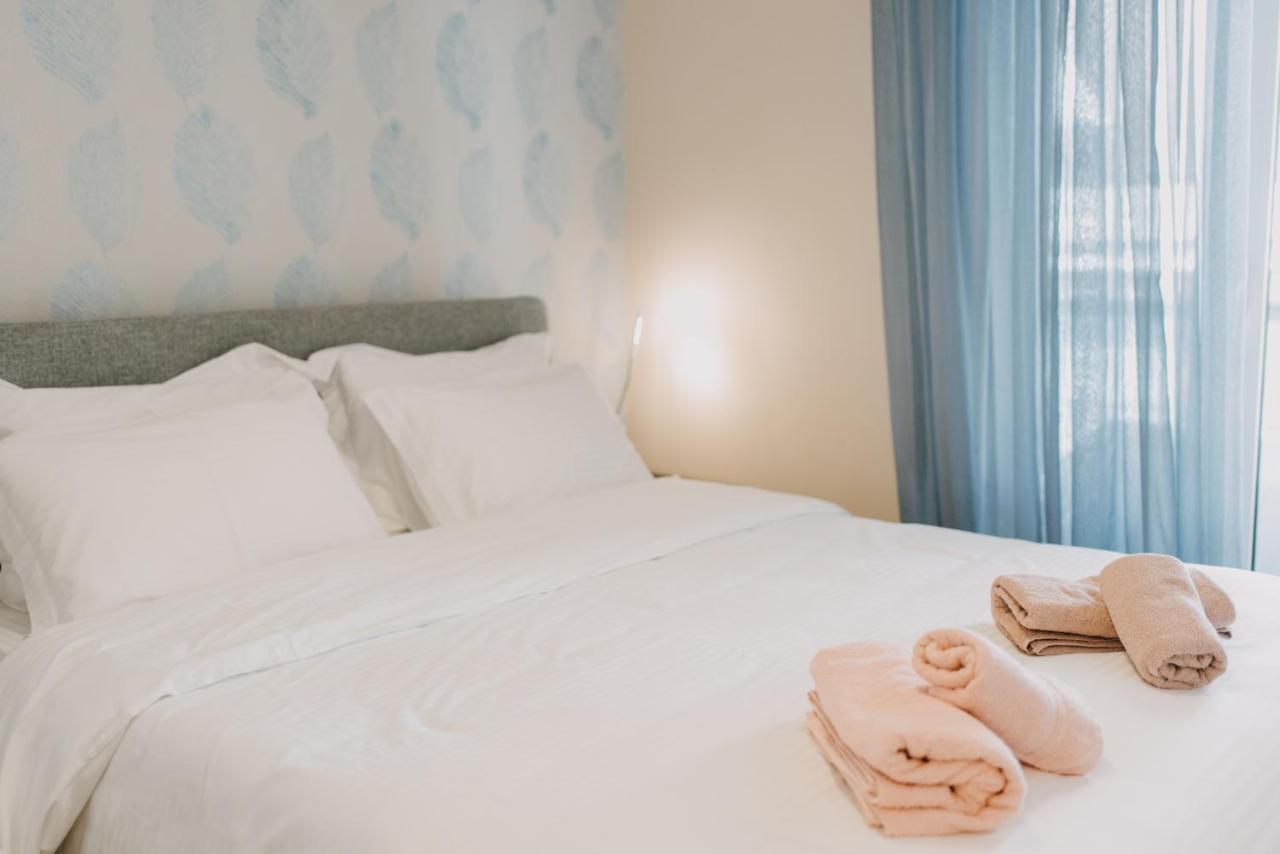 Best House, Deck Aprtm., Old Port Of Patras