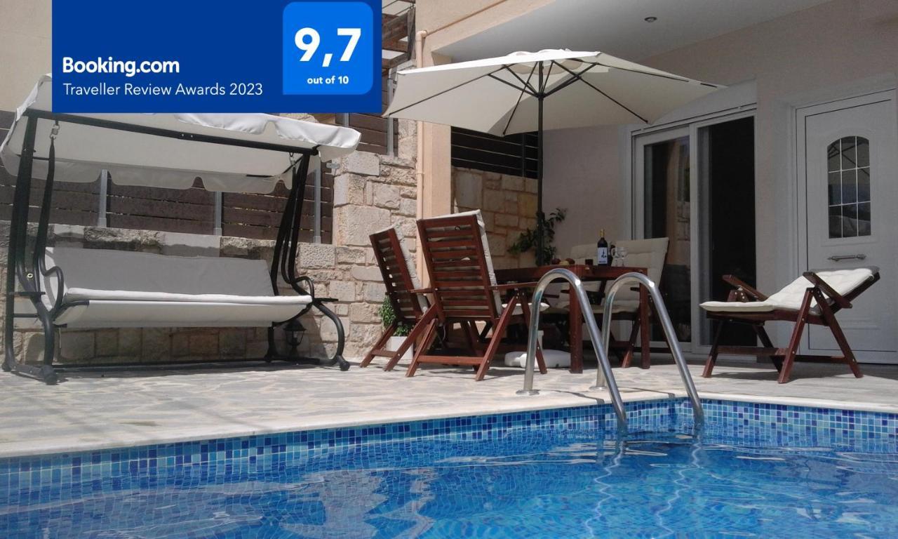 Theeporto Maisonette With Pool