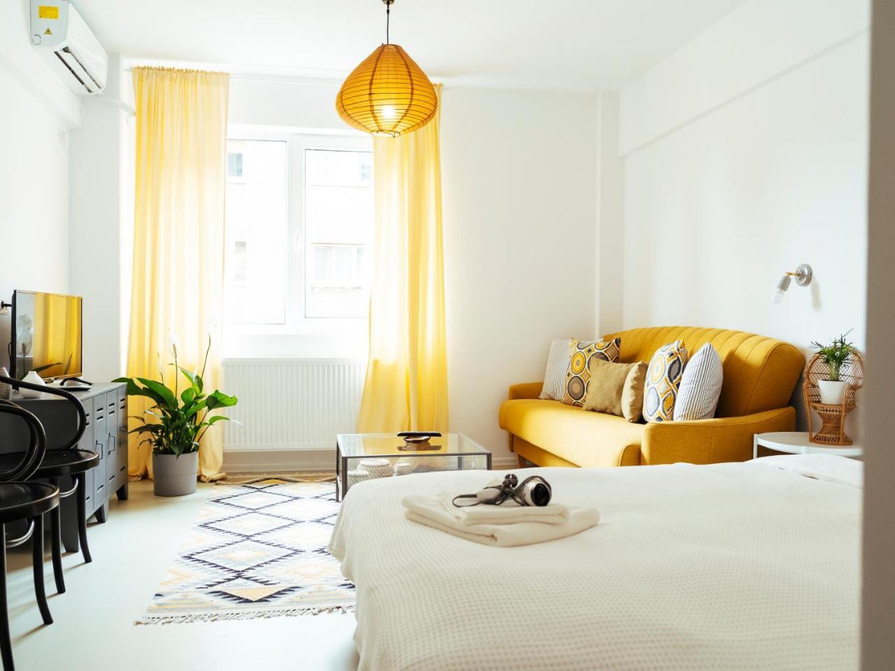 Top Location Queen Elizabeth Studio Flat