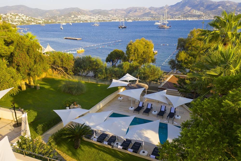 The Farrys Boutique Hotel
