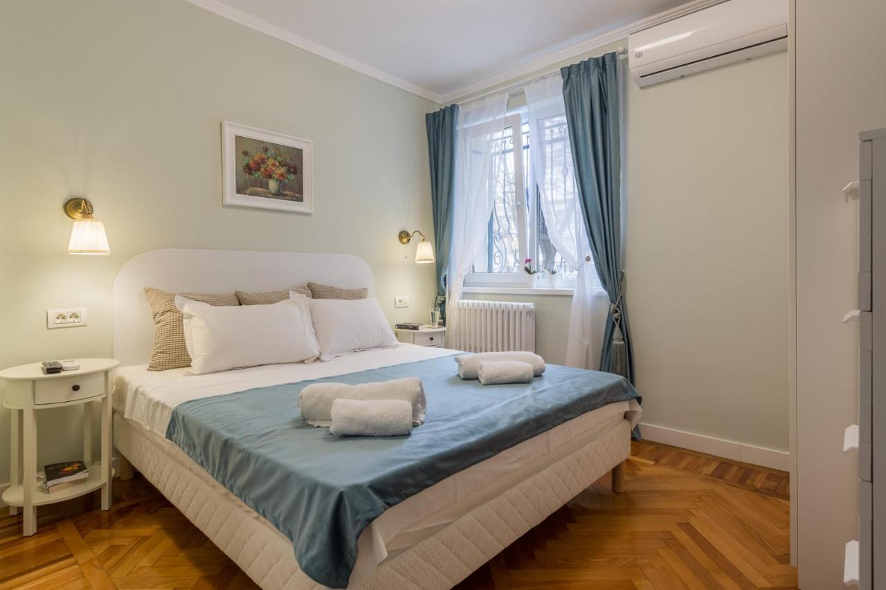 Central Stylish & Cozy One Bedroom Apartment Adela Accommodation Ideal For Long Stays