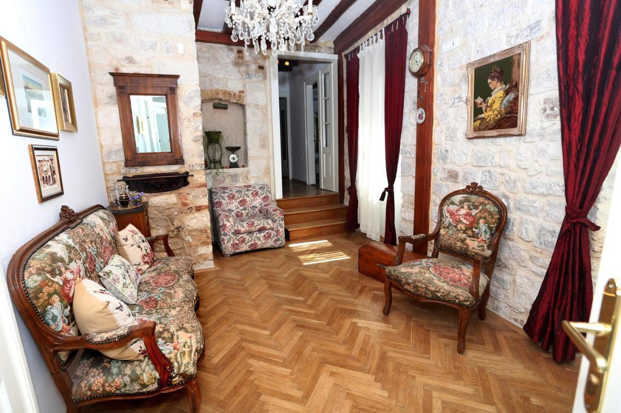 Palace Wall Residences