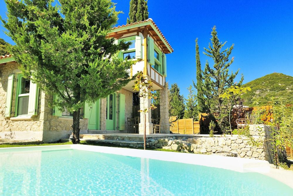 Villa Ermis Mounty Island Villas